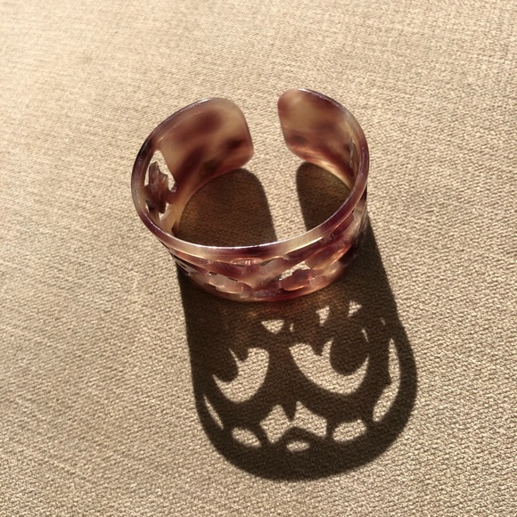 Cuff Bracelet - Picture 6 of 8